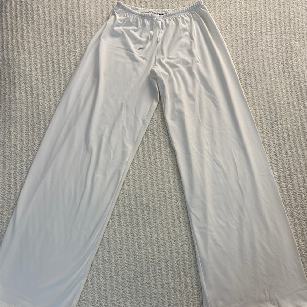 Off-White Wide-Leg Pajama Pants with Elastic Waistband